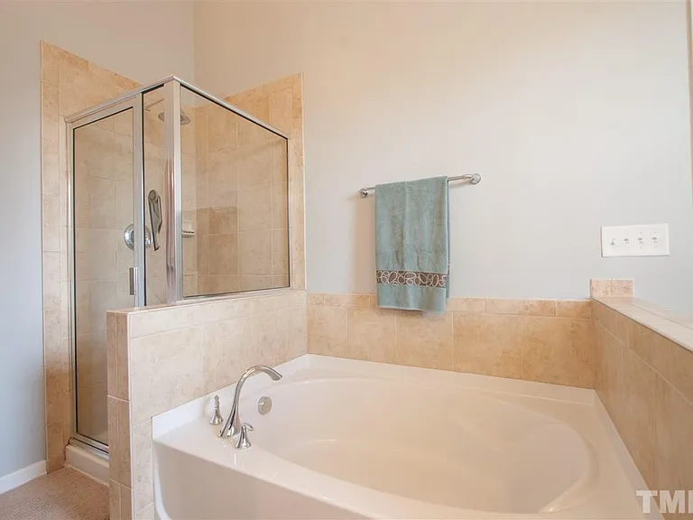 101 Suffolk Green Ln #101 — Photo 19