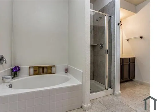 117 Aaron St