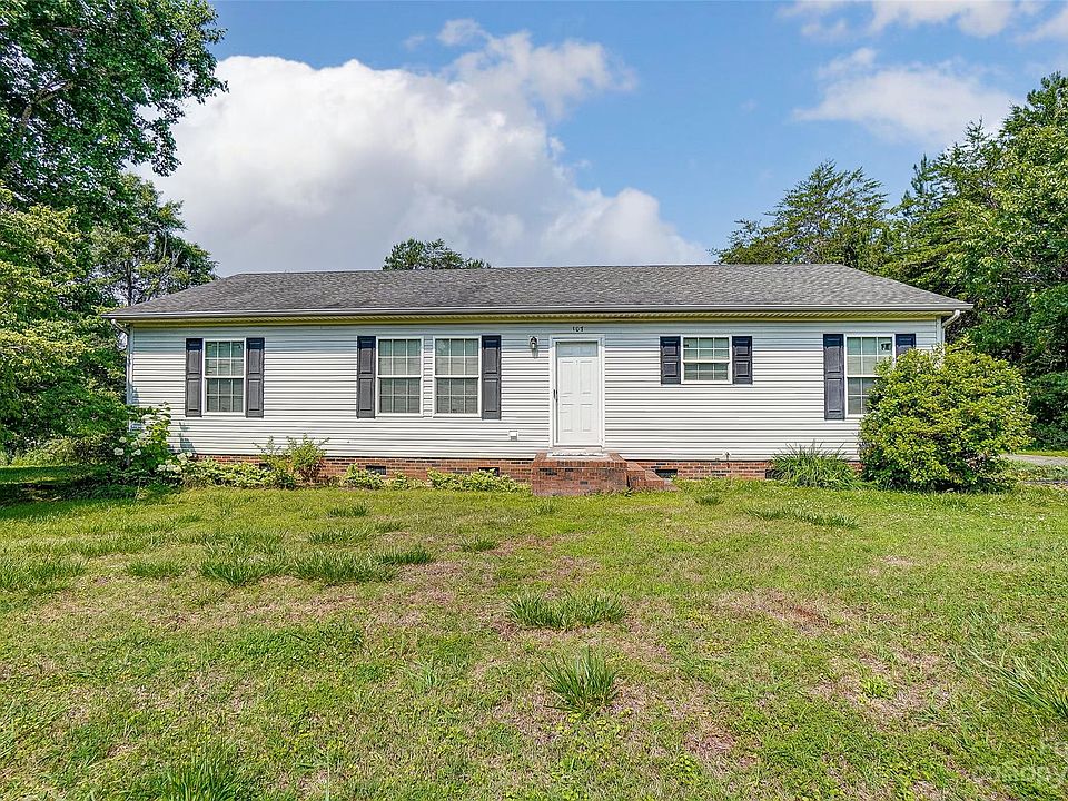 1st image of 107 Stewart Dr