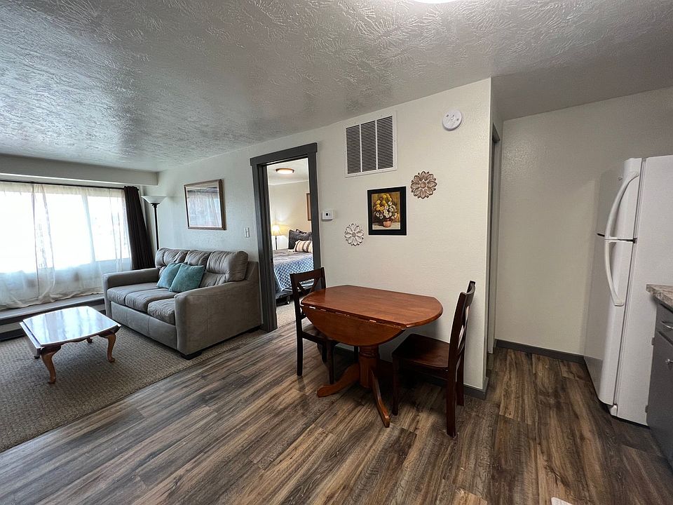 Portage Village Upper East Apartments 4440 & 4600 4th Ave N Great