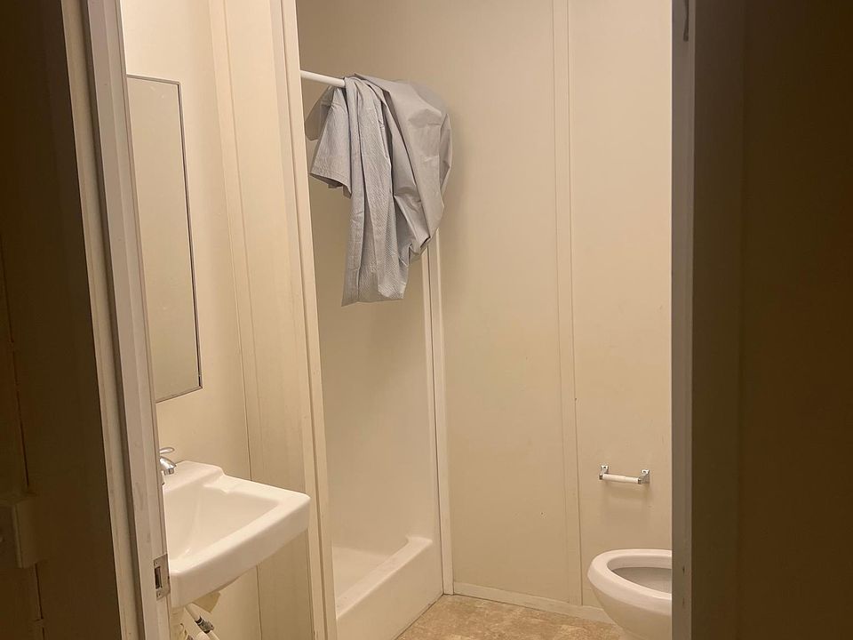 1st image of 351 W Greenway Ave #351