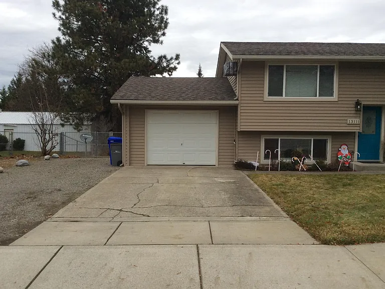 13111 E 16th Ave — Photo 36