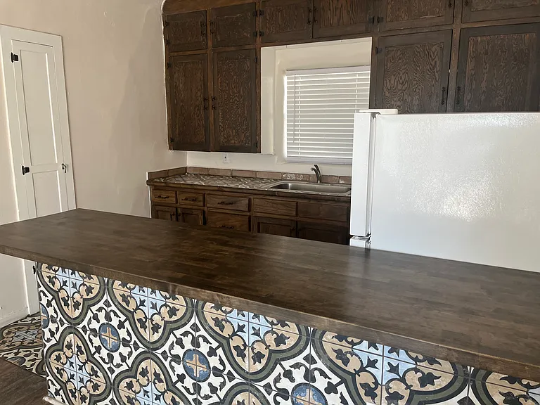 Renovated, Loaded, 1 Bedroom w/ Custom Touches — Photo 13