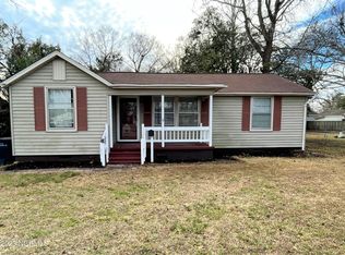211 Richlands Ave, Jacksonville, NC 28540