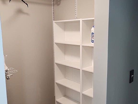 4th image of 1820 Forest Run Dr