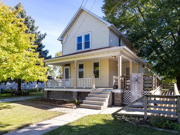 332 Rosalia St, Oshkosh, WI 54901