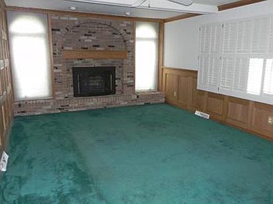 2nd image of 51779 Trowbridge Ln