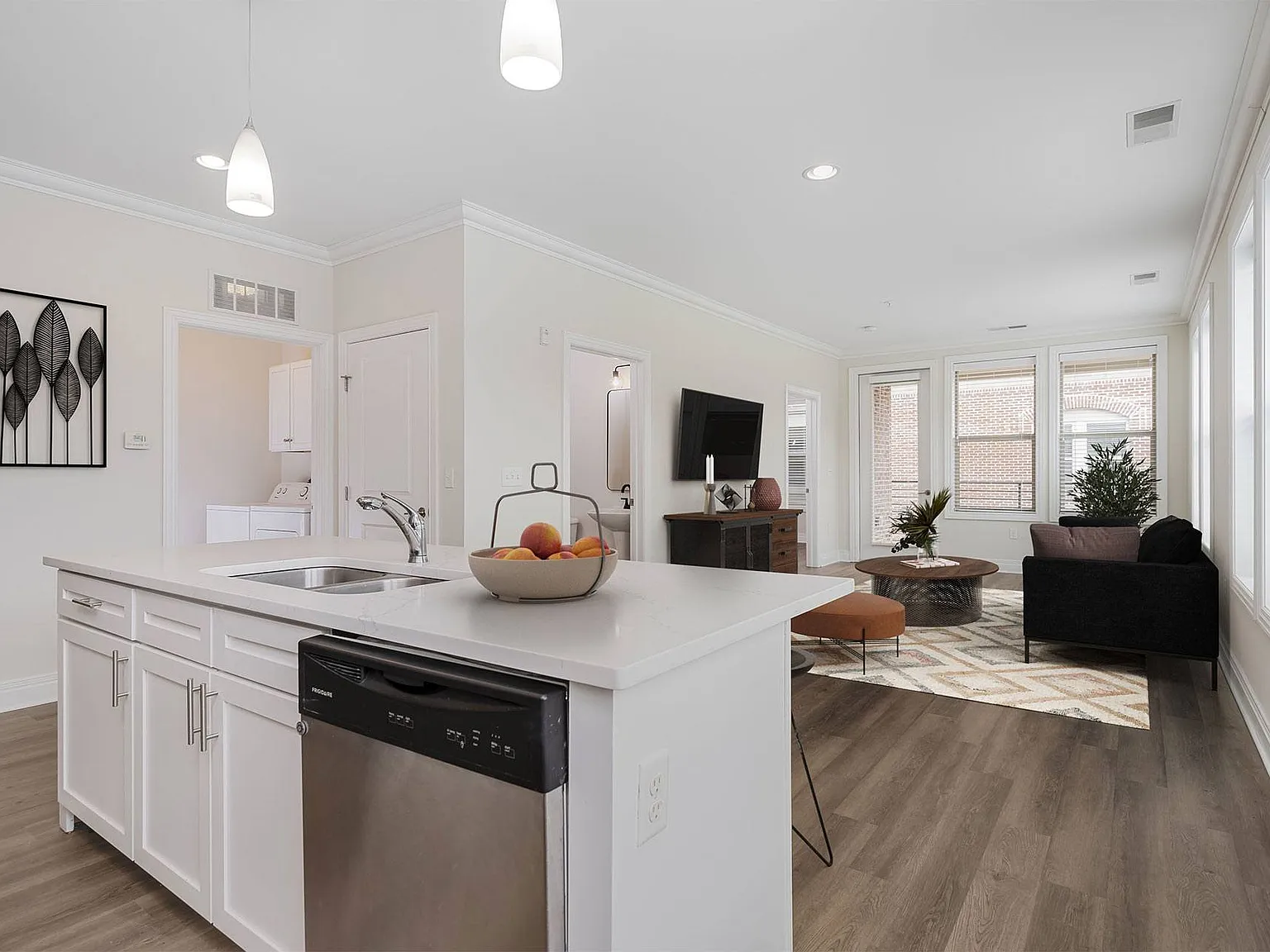 Harrison Park Apartments — Photo 1