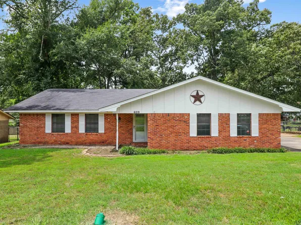 609 Warren Dr, Marshall, TX 75672