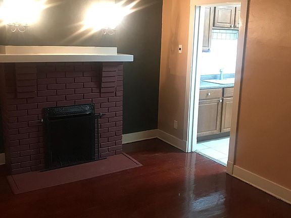 2nd image of 311 Fewel St #2