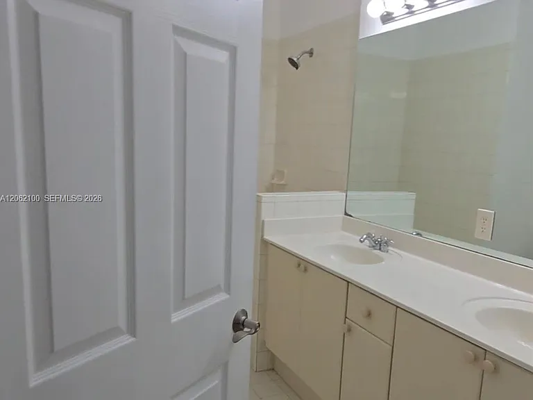 4917 SW 141st Ave #4 — Photo 36
