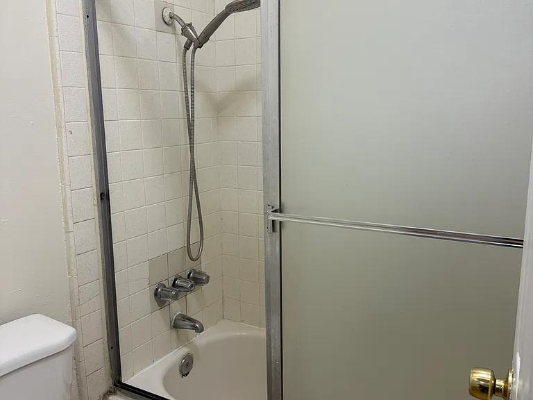 1025 N Mariposa Ave #9 — Photo 10