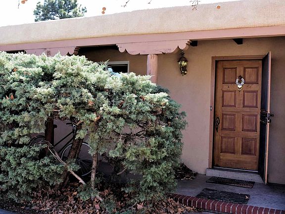 3rd image of 125 La Placita Cir