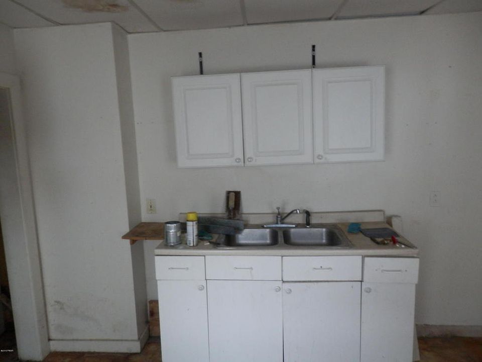 2nd image of 627 Lackawanna St