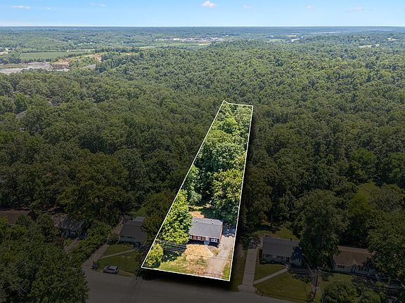 2nd image of 2026 Lintwood Dr