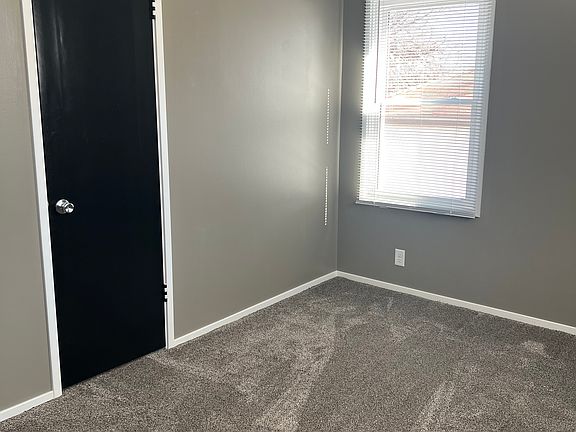 5th image of 3536 Smith St