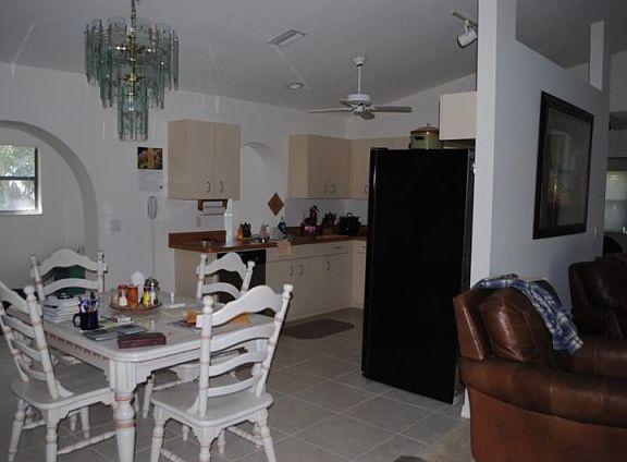 5th image of 11011 Sandrift Ave