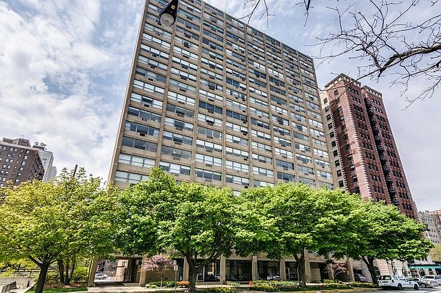 1st image of 5532 S Shore Dr APT 20E