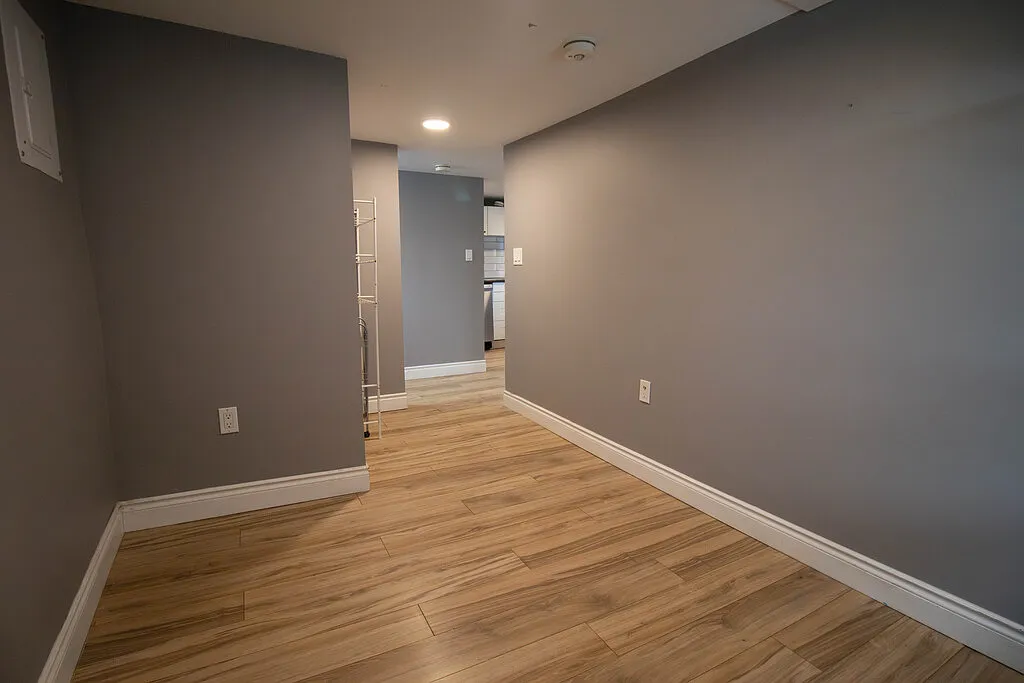 139 Oakdale Ave - 2 — Photo 2