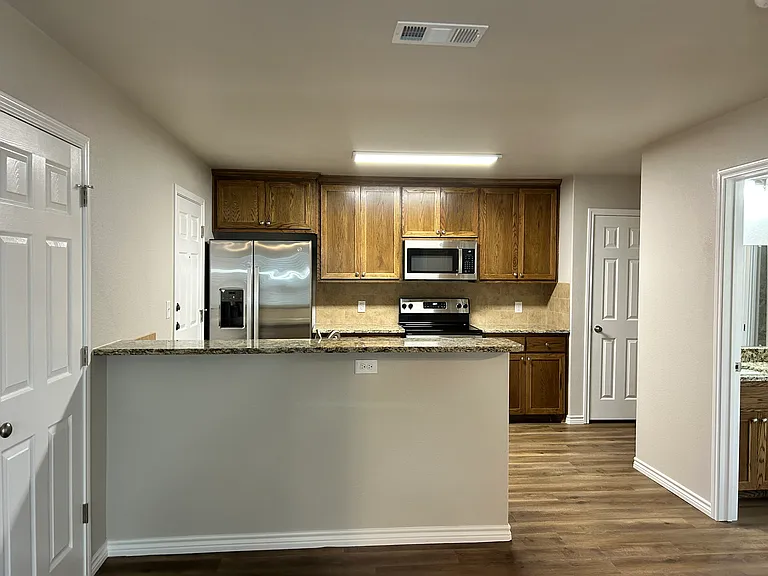 2618 Leroy Ln #B — Photo 5
