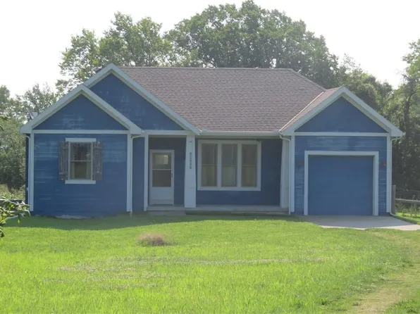 28155 Lookout Rd, Paola, KS 66071