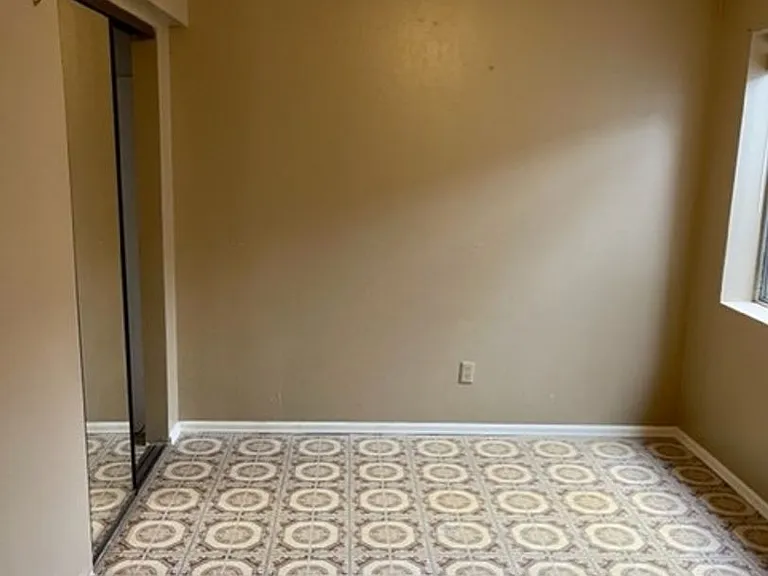 6100 Fenton St — Photo 12