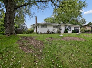 3858 E Lakeview Dr, Kankakee, IL 60901