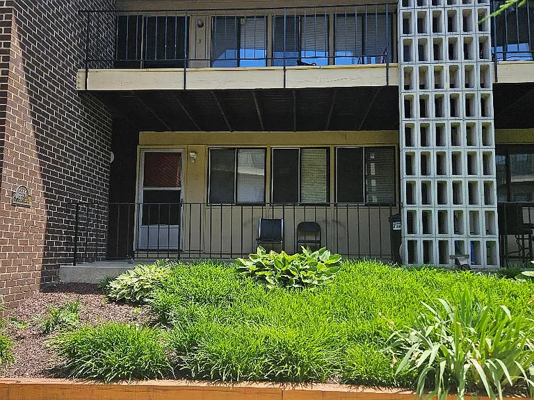 3936 Stone Gate Dr #D — Photo 1