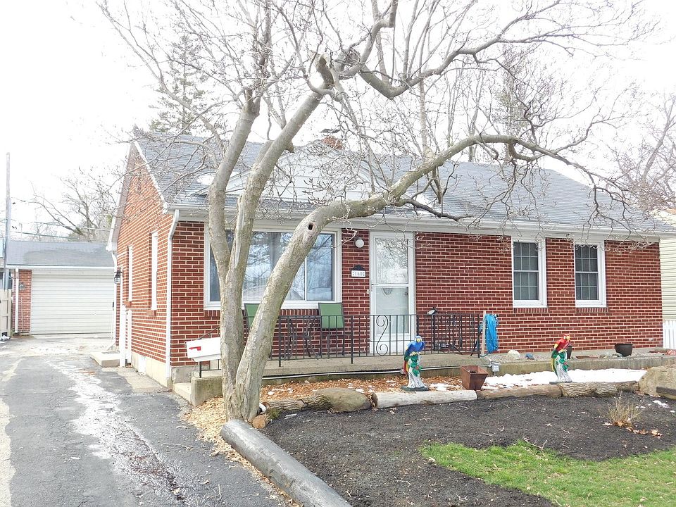 1st image of 160 Tilton Park Dr