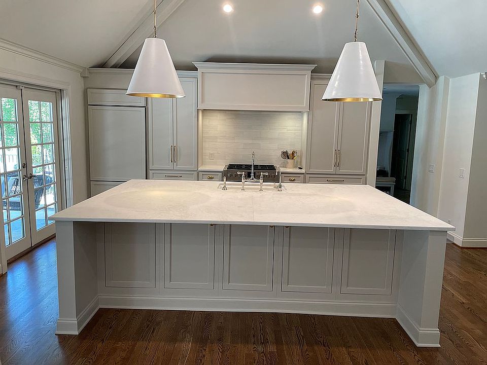 2nd image of 6107 Bryan Pl