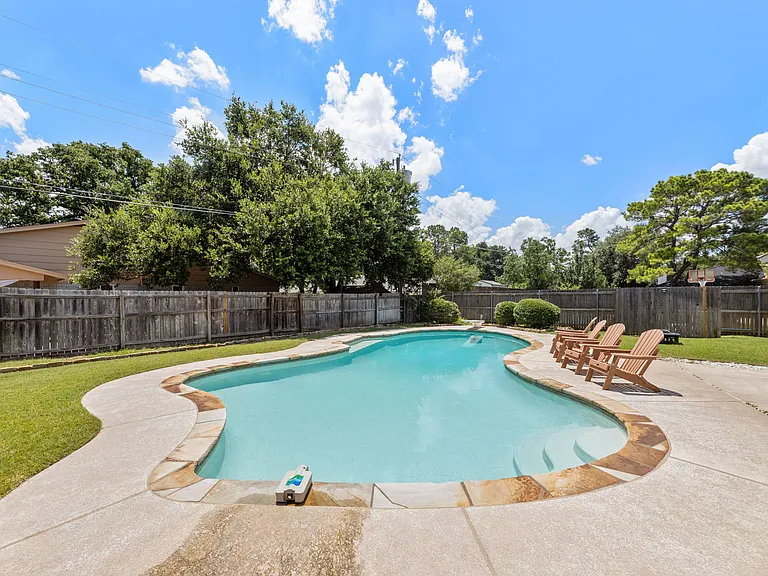3312 Robinhood Ct — Photo 32