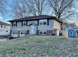 1715 SW Speas Dr, Blue Springs, MO 64014