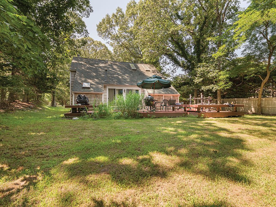 2nd image of 42 Cedar Dr
