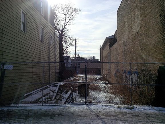 2nd image of 3053 W Armitage Ave Unit 2R