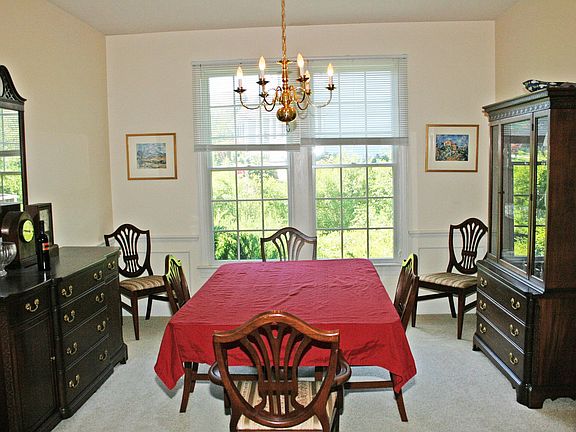 Spacious Dining Room