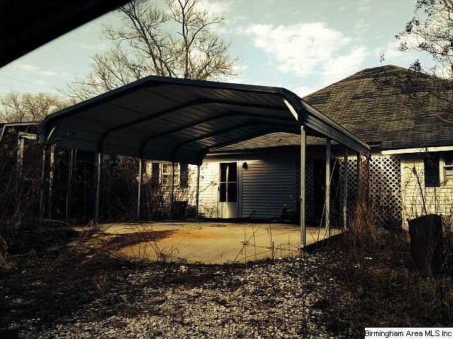 2nd image of 2058 Spring Rd