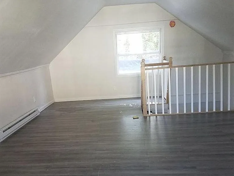 38 Washington Ave — Photo 14