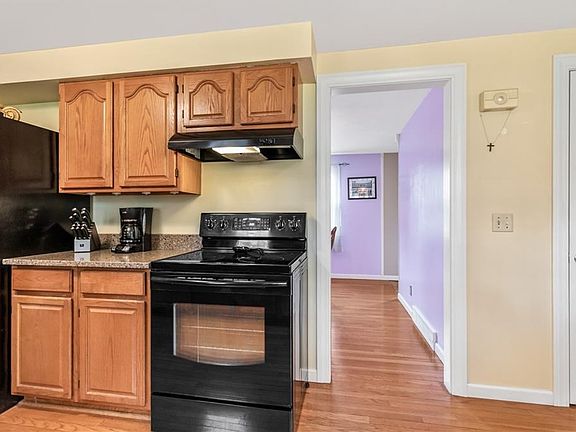 2nd image of 8236 Eden Ln