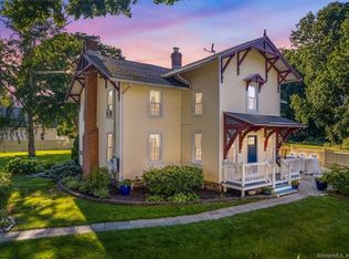 11 Shepard St, Old Saybrook, CT 06475