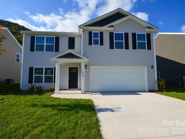 123 Creekwalk Ln, Waynesville, NC 28785