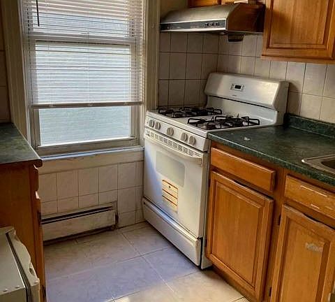 2nd image of 3939 59th St