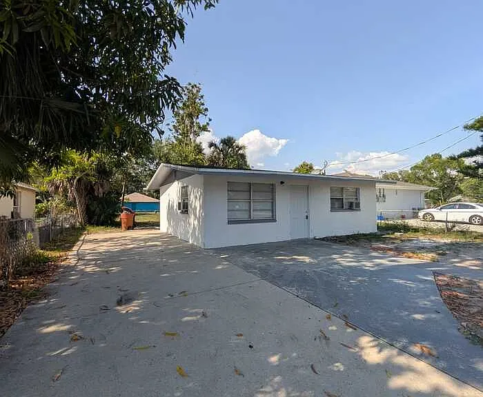 3135 Blount St — Photo 1
