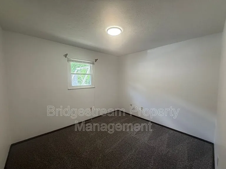 68 Candlewood Ct — Photo 6
