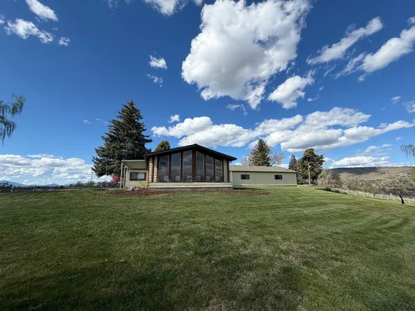 7904 Keller Rd, Klamath Falls, OR 97603