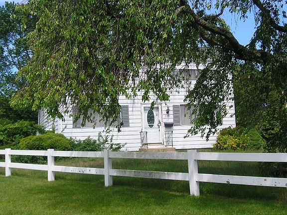 2nd image of 279 Eastwood Blvd