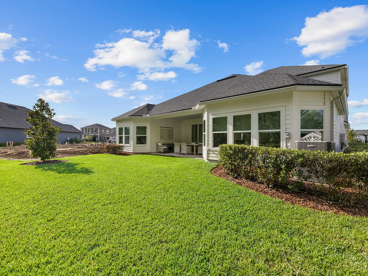 6 bed, 4171 sqft, $5,250 — Photo 3