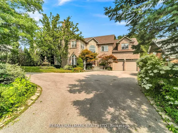 384 Kennedy St W, Aurora, ON L4G 5M6