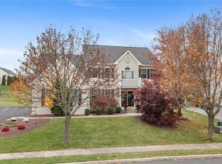 3349 Courtney Dr, Center Valley, PA 18034