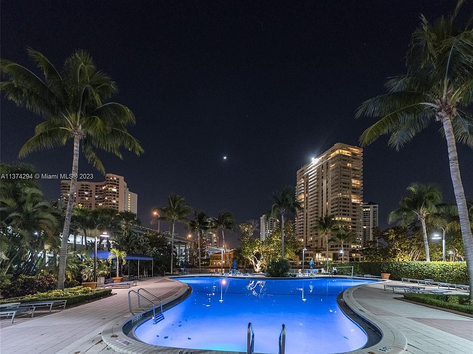 1st image of 19390 Collins Ave APT 1020