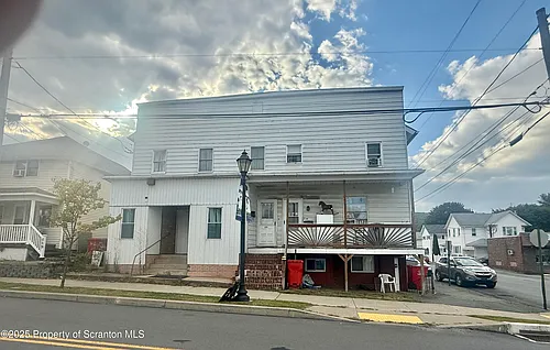 571 Washington Ave Photo 1